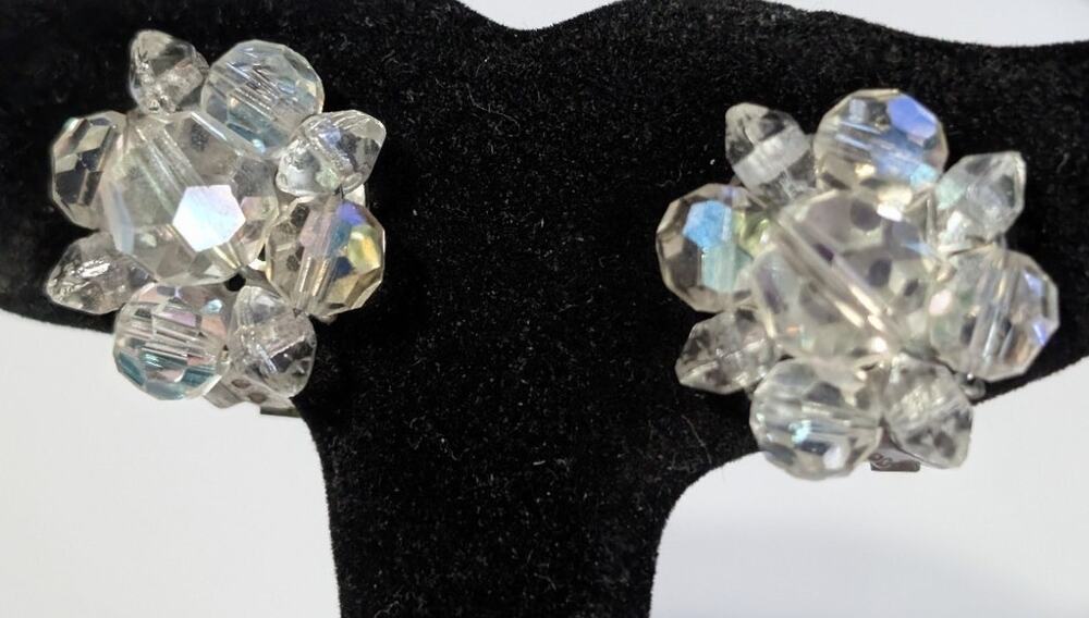Crystal Clip-on Earrings 1" Silver-tone Glass‎ Cluster Wc32